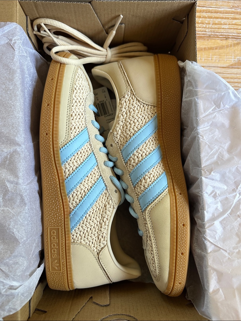 ADIDAS Handball Spezial Women’s 9.5 WOVEN upper with Light Blue Stripes NWT - Picture 3 of 7